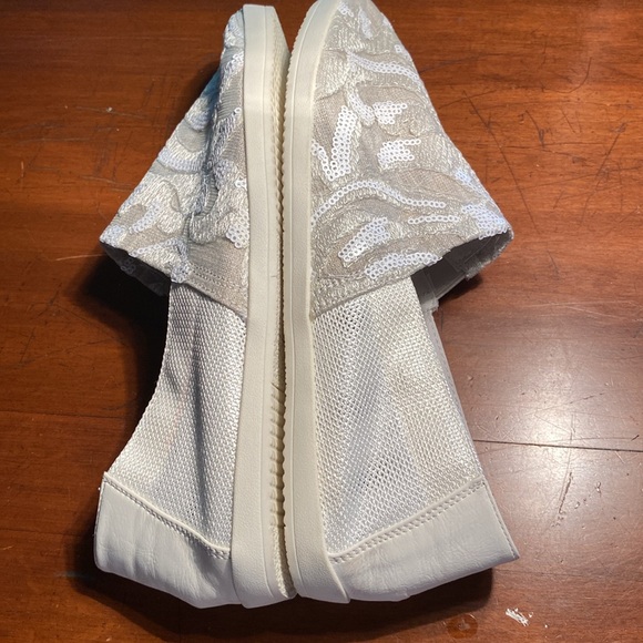 New without tags! KS2 White & Light Taupe Espadrilles. Size US10-EUR 40. - Picture 3 of 12